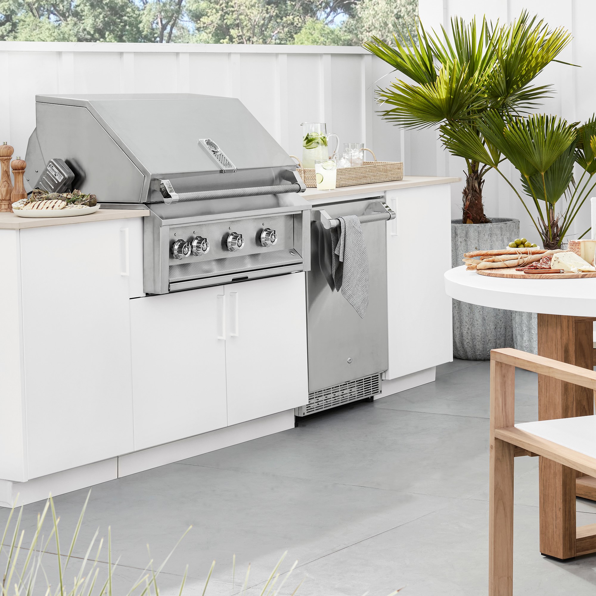Urban Bonfire Outdoor Kitchen x Twin Eagles 42” Grill and Fridge