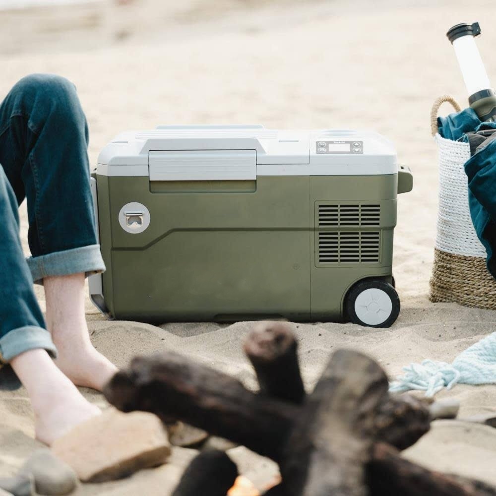 Summer Sale🔥18V Rechargeable Refrigerator (come with 2 Rechargeable Batteries)