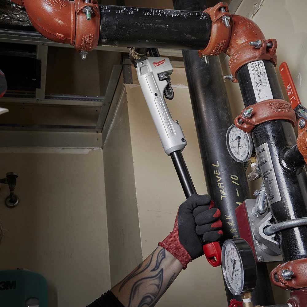 MILWAUKEE Cheater Aluminum Pipe Wrench 48227318