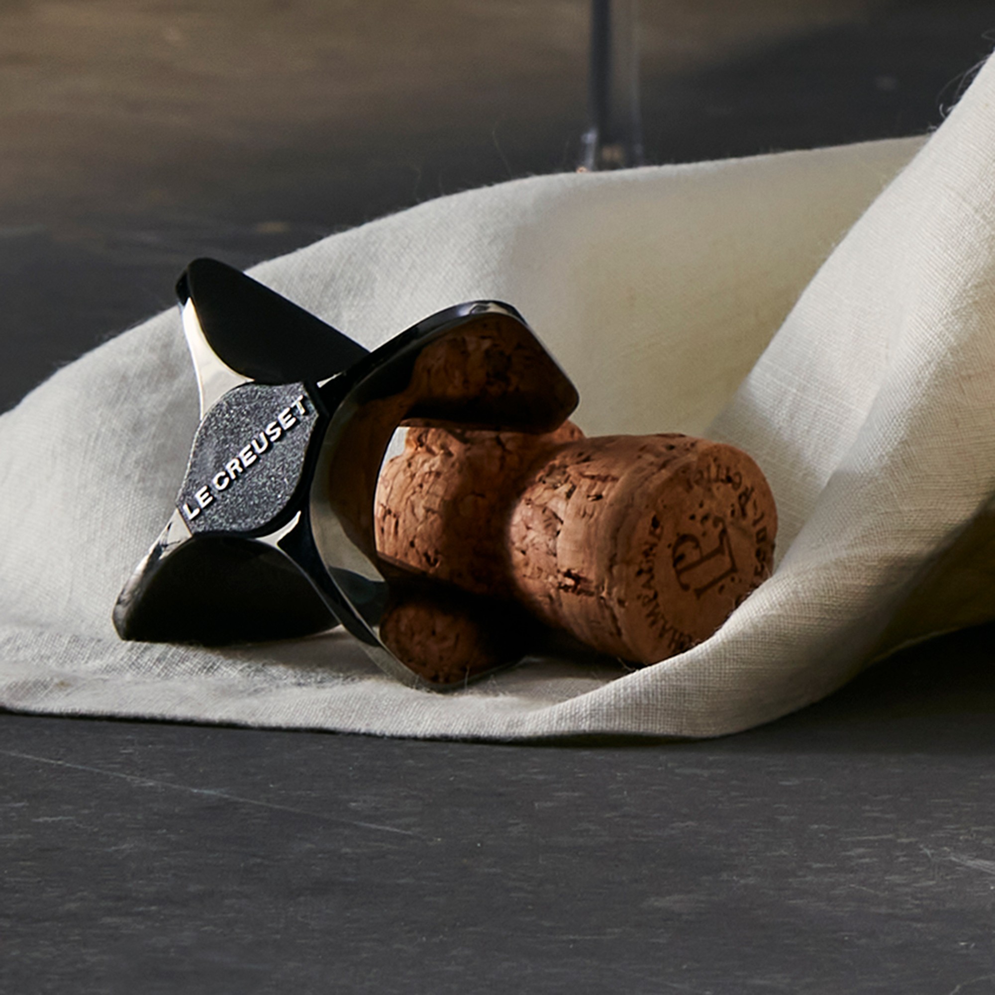 Le Creuset Sparkling Wine Set