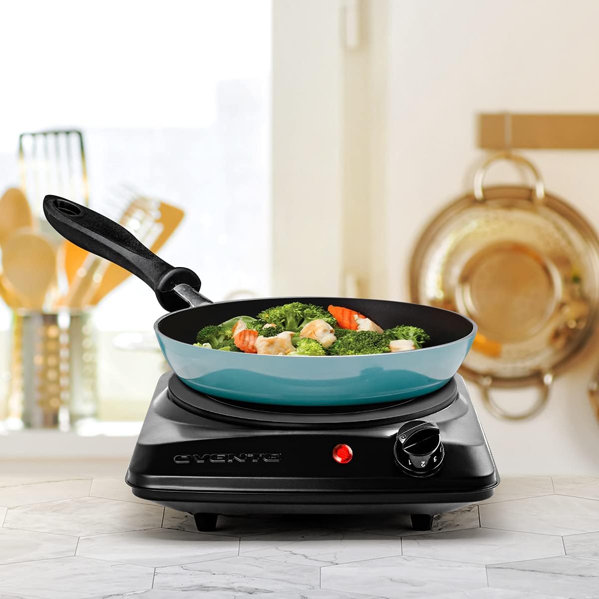 OVENTE Countertop Infrared Single Burner, 1000W Electric Hot Plate with 7” Ceramic Glass Cooktop, 5 Level Temperature Setting & Easy to Clean Base, Compact Stove for Home Dorm Office, Silver BGI101S