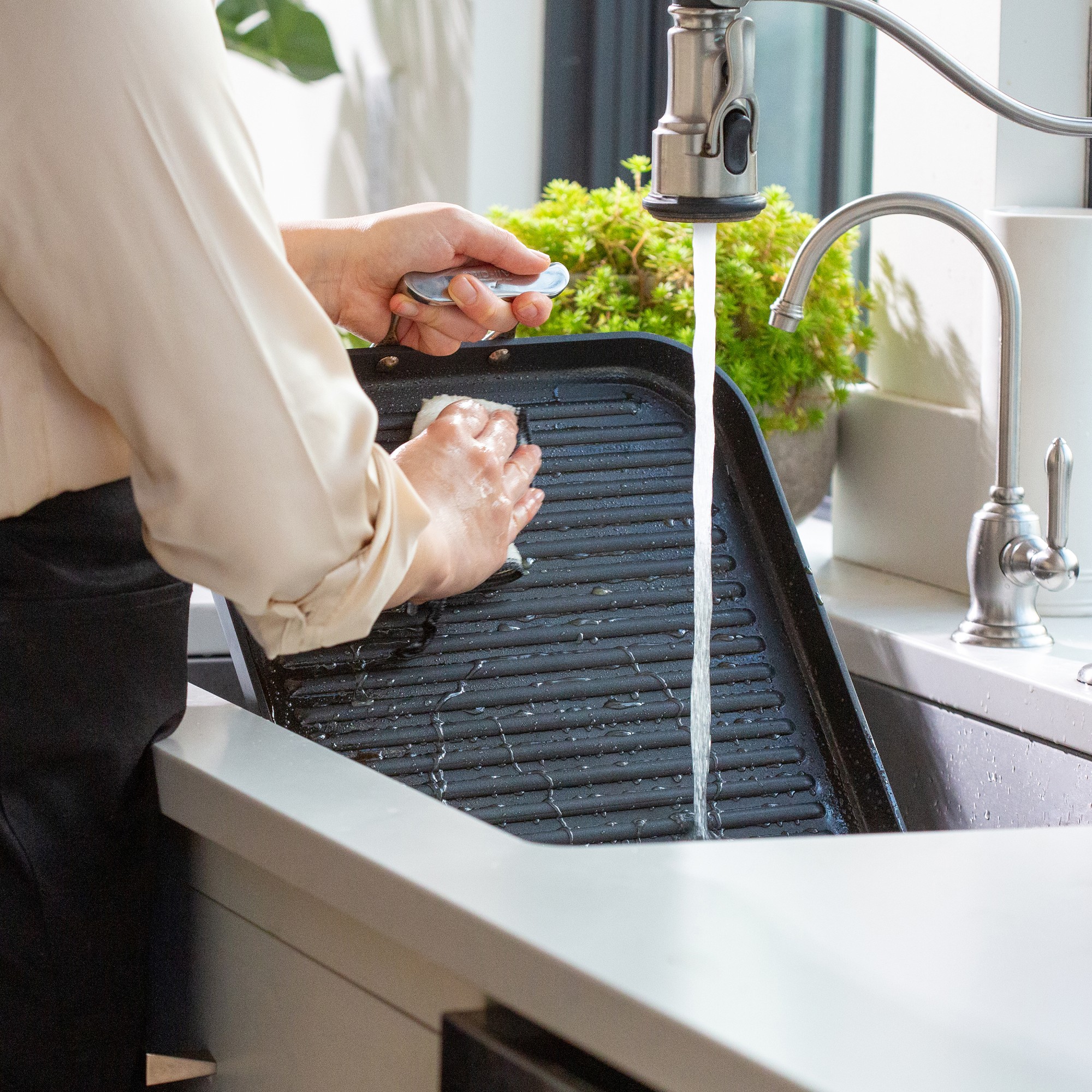 All-Clad NS™ Pro Nonstick Double Burner Grill