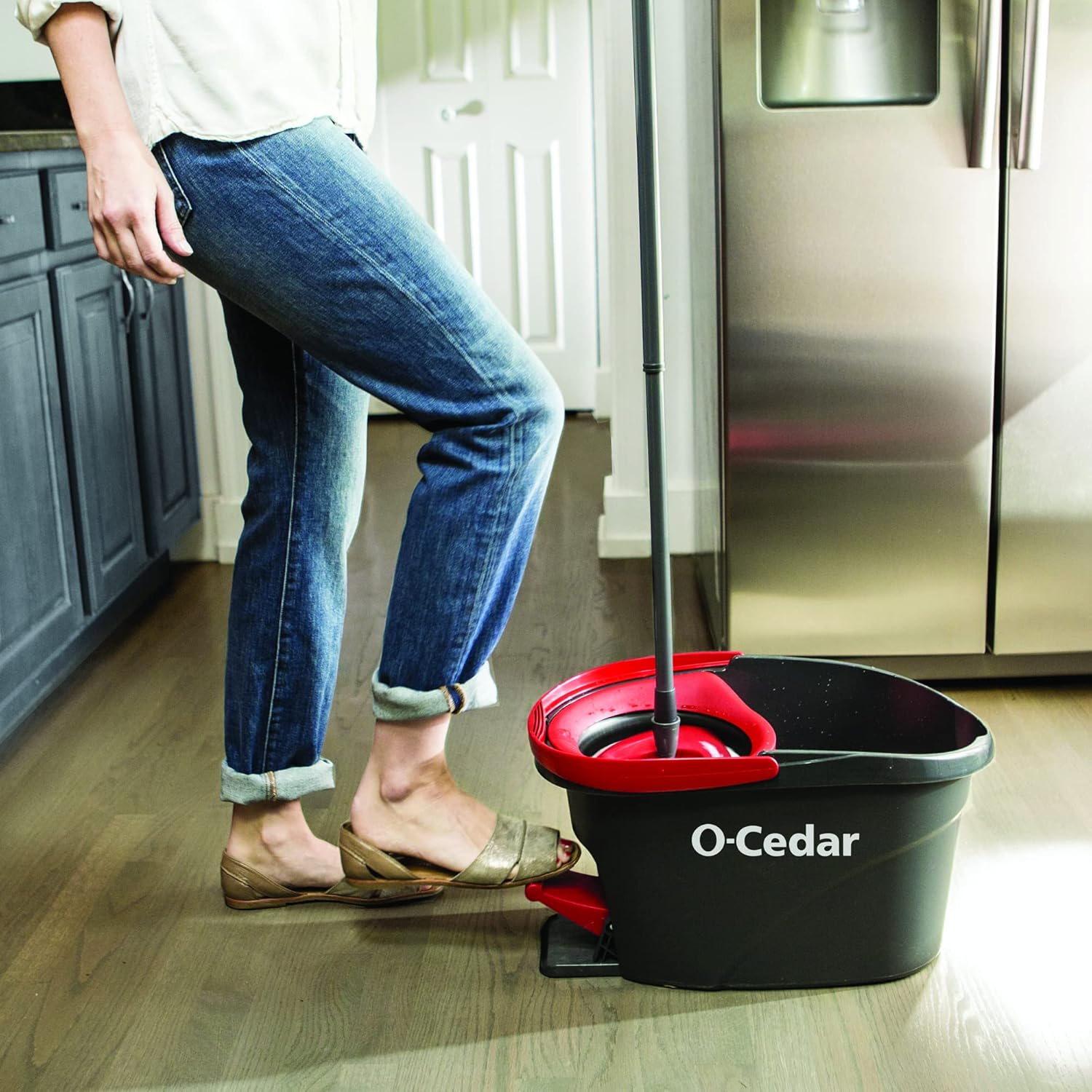 O-Cedar EasyWring Spin Mop & Bucket System +2 Power Refills with Citrus Cleaning PACS (Variety Pack)