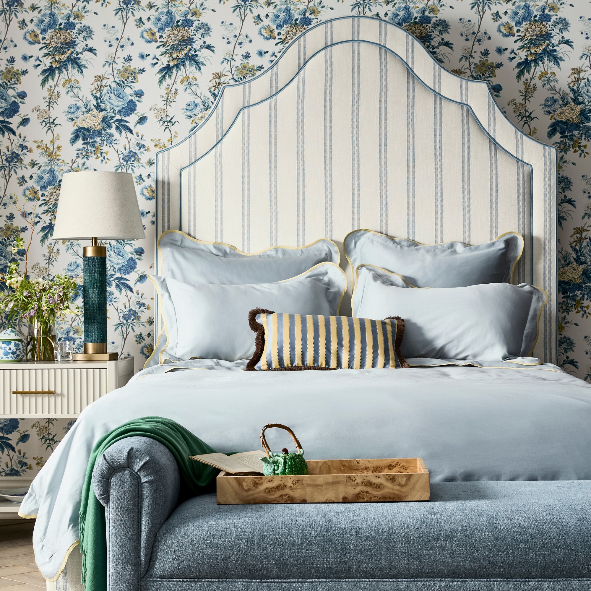 Sanderson x Giles Deacon Lakeland Paradis Wallpaper