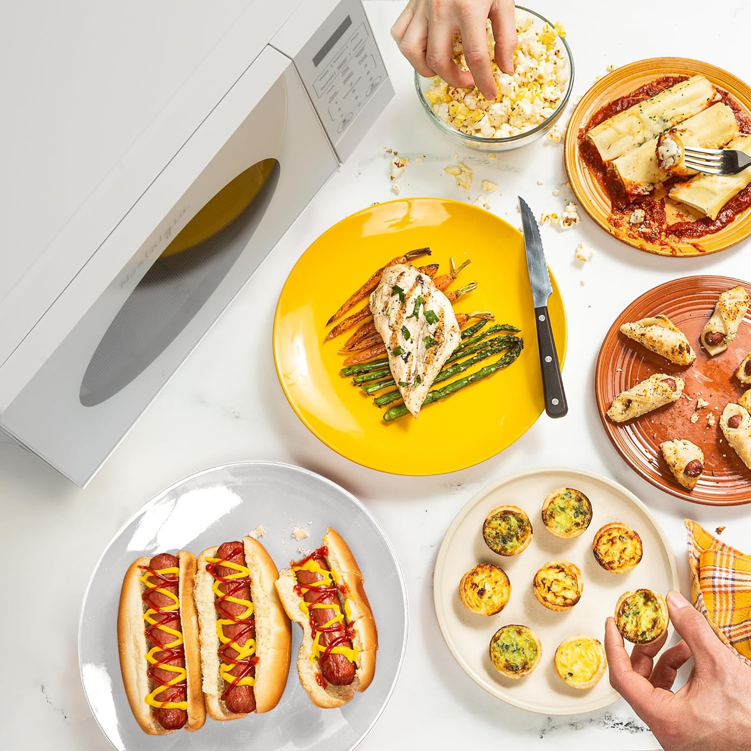 Nostalgia Retro Compact Countertop Microwave Oven - 0.7 Cu. Ft. - 700-Watts with LED Digital Display - Child Lock - Easy Clean Interior - Aqua