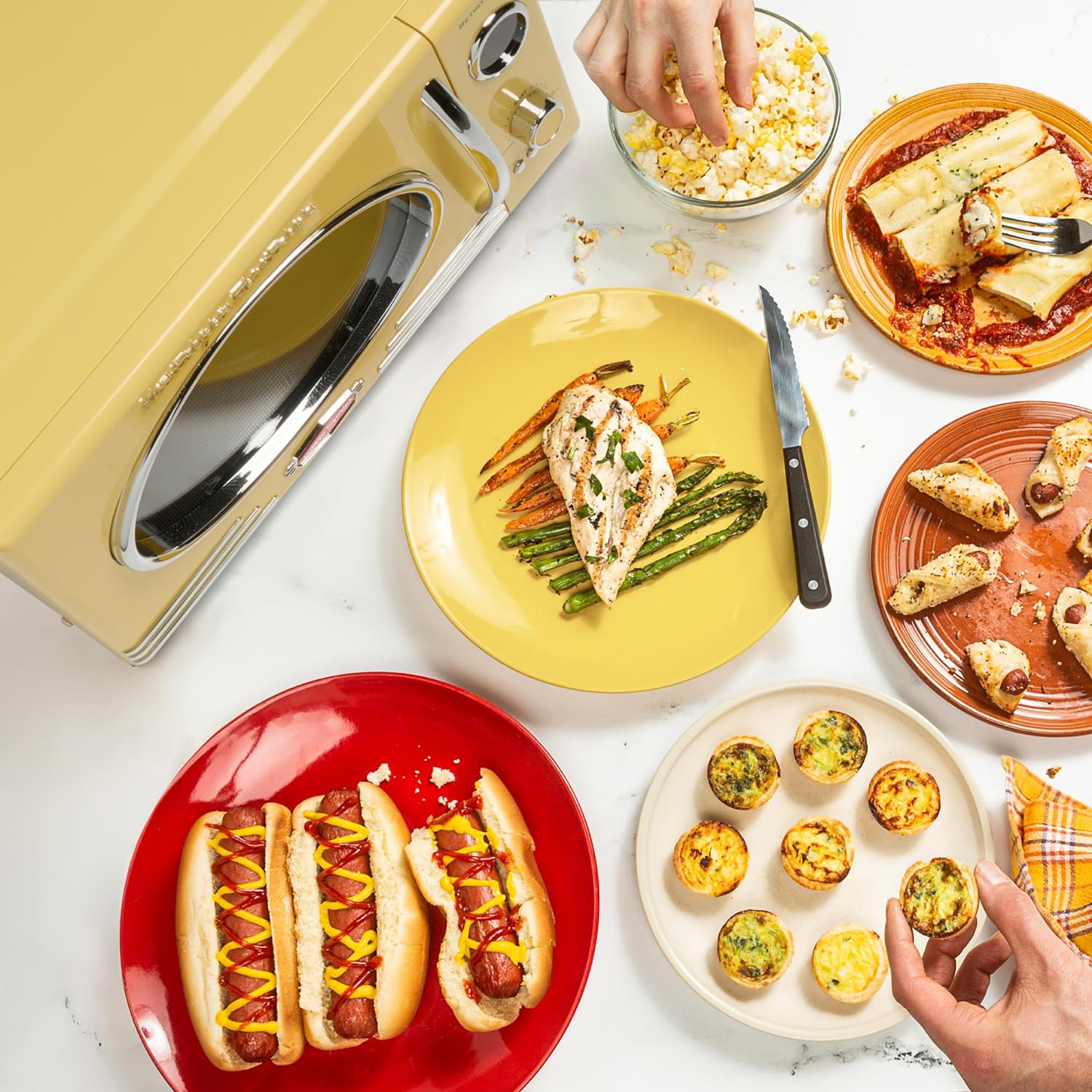 Nostalgia Retro Compact Countertop Microwave Oven - 0.7 Cu. Ft. - 700-Watts with LED Digital Display - Child Lock - Easy Clean Interior - Aqua