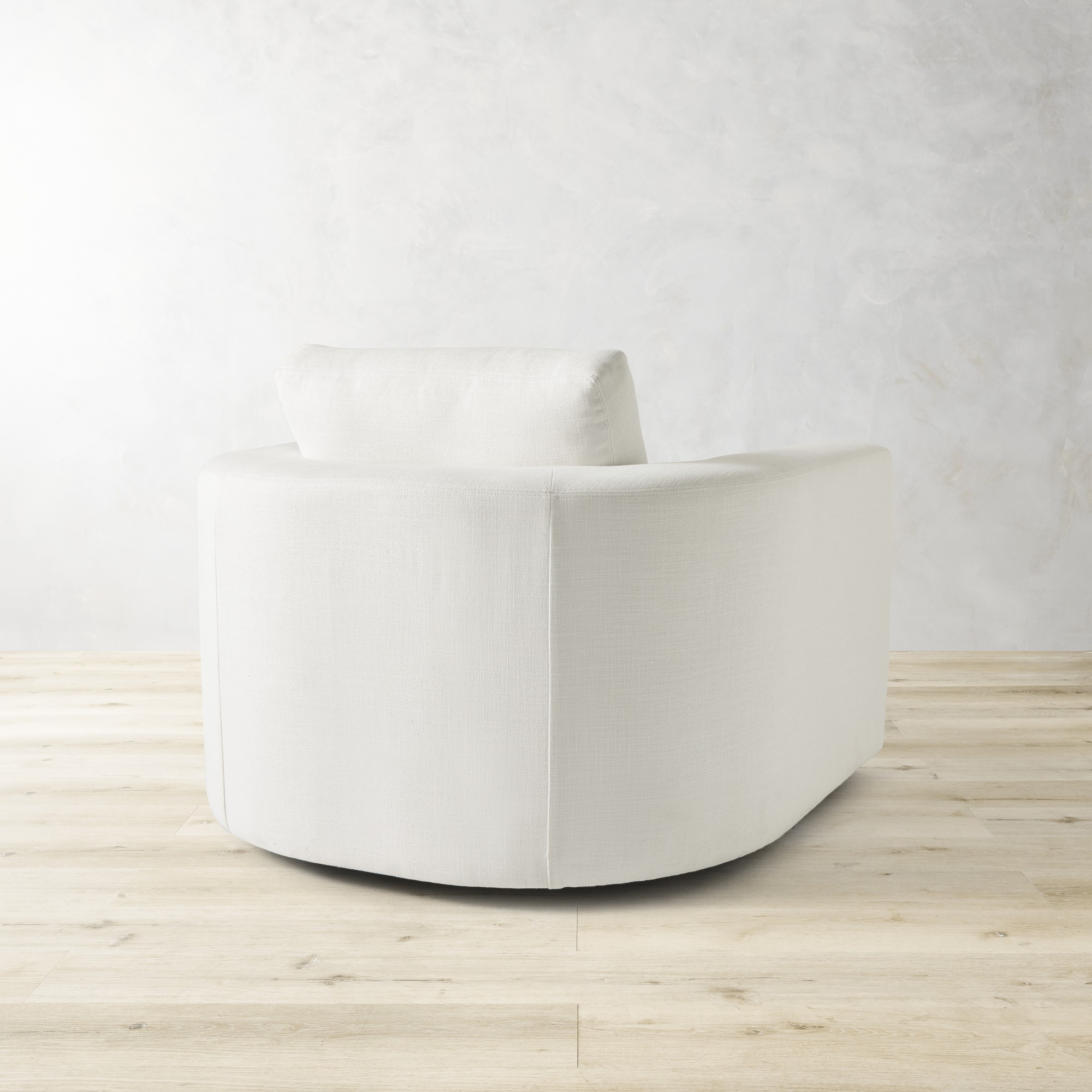 Carlton Curve Swivel Chair