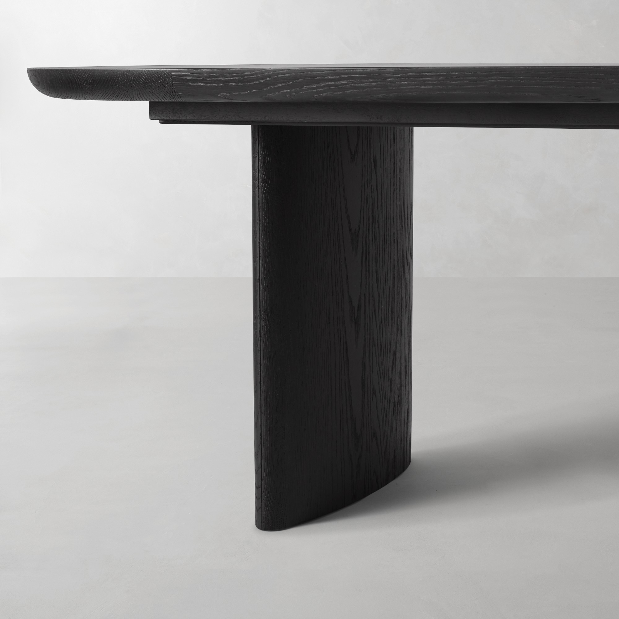 Radius Extendable Oval Dining Table (72