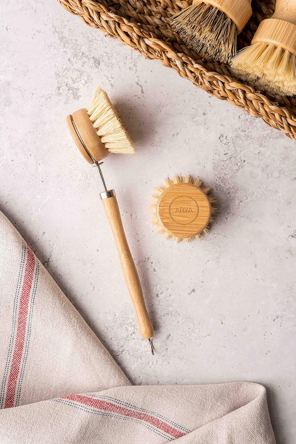 ARYA. Wooden Dish Brush Set | 4 Kitchen Washing Up Brushes & One Replacement Head | Bamboo & Natural Fibers | Eco Friendly Wooden Pot Brush Scourer Scrubber Sponge Alternative