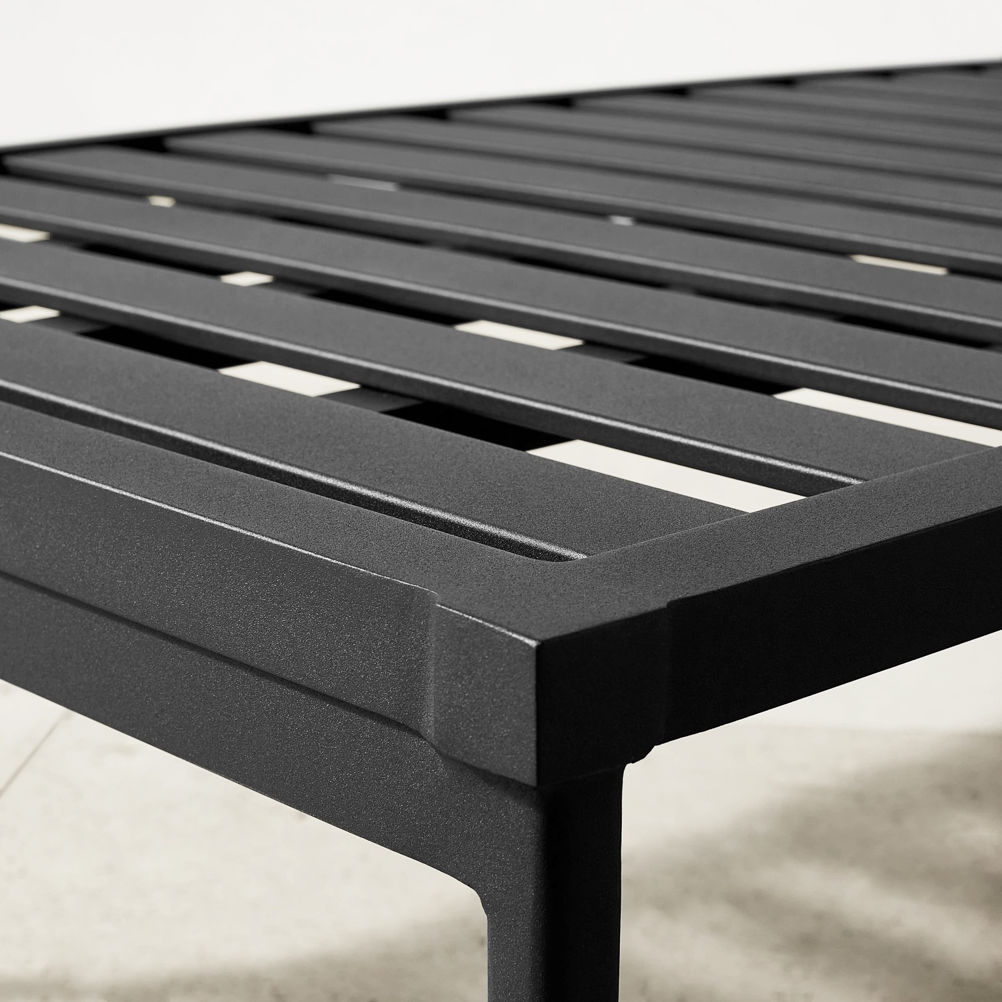 Bridgehampton Outdoor Chaise