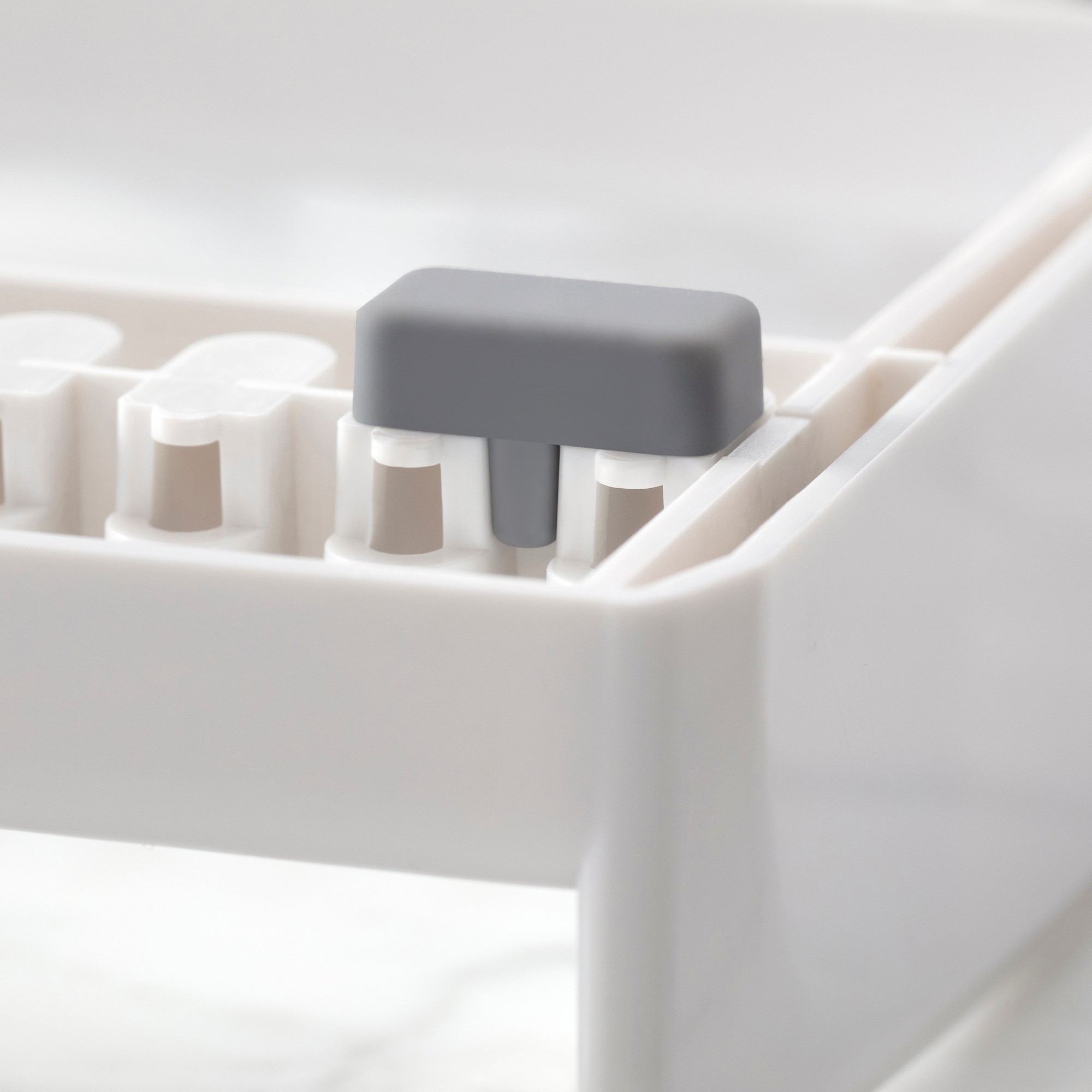 YouCopia StoreMore Bakeware Rack