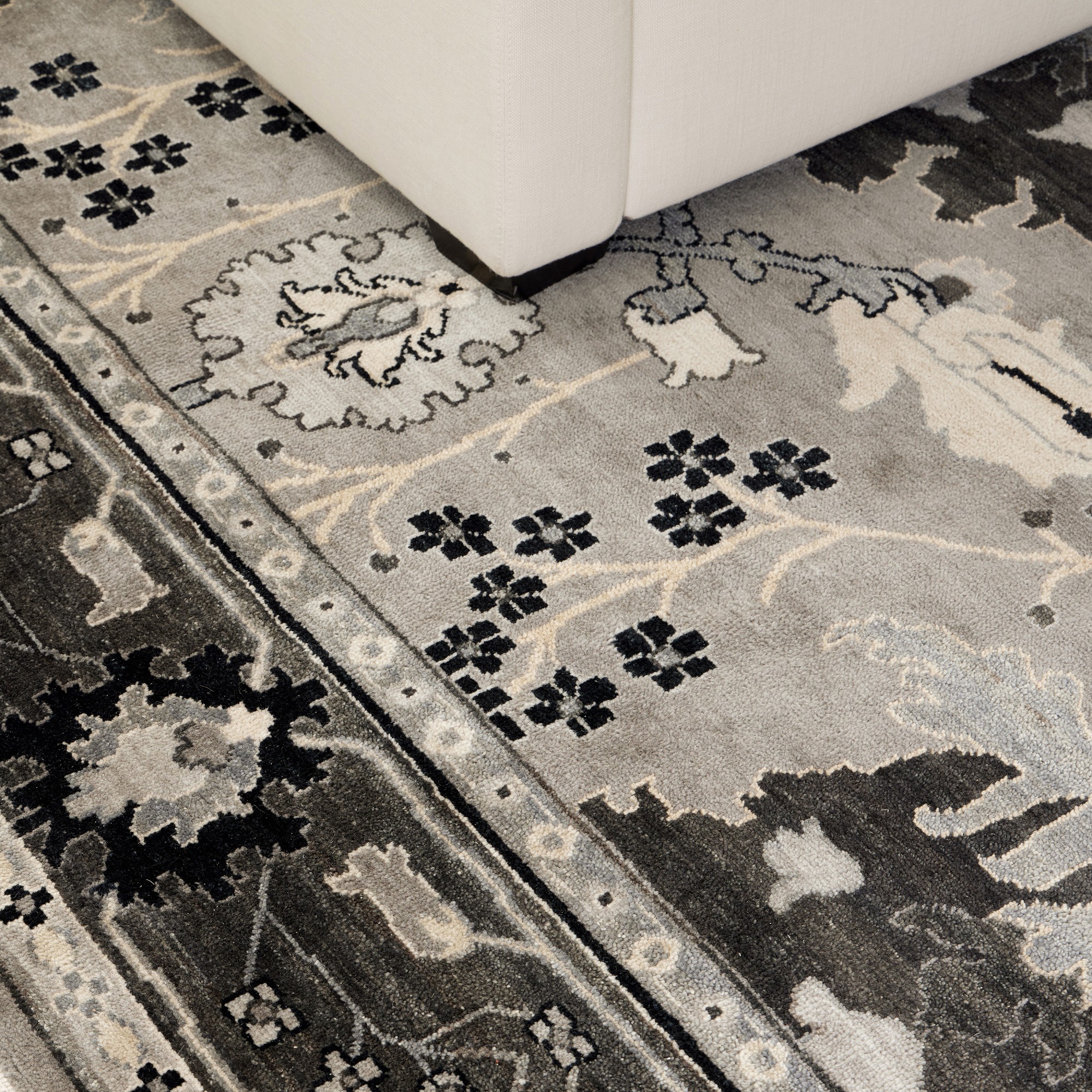 Fleur Hand Knotted Rug