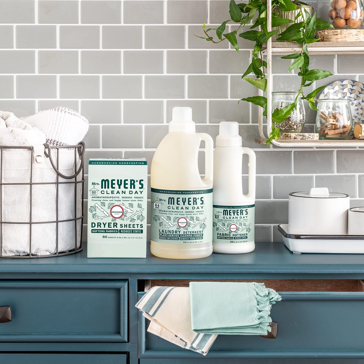 MRS. MEYER'S CLEAN DAY Liquid Laundry Detergent, Biodegradable Formula Infused with Essential Oils, Lavender, 64 oz (64 Loads)