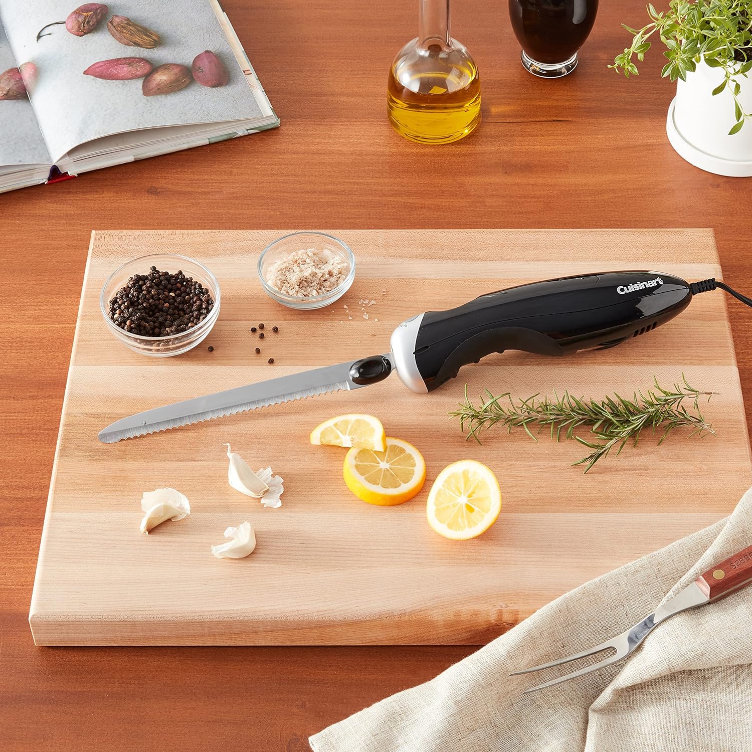 Cuisinart Electric Knife with Cutting Board, Stainless Steel/Black, CEK-41