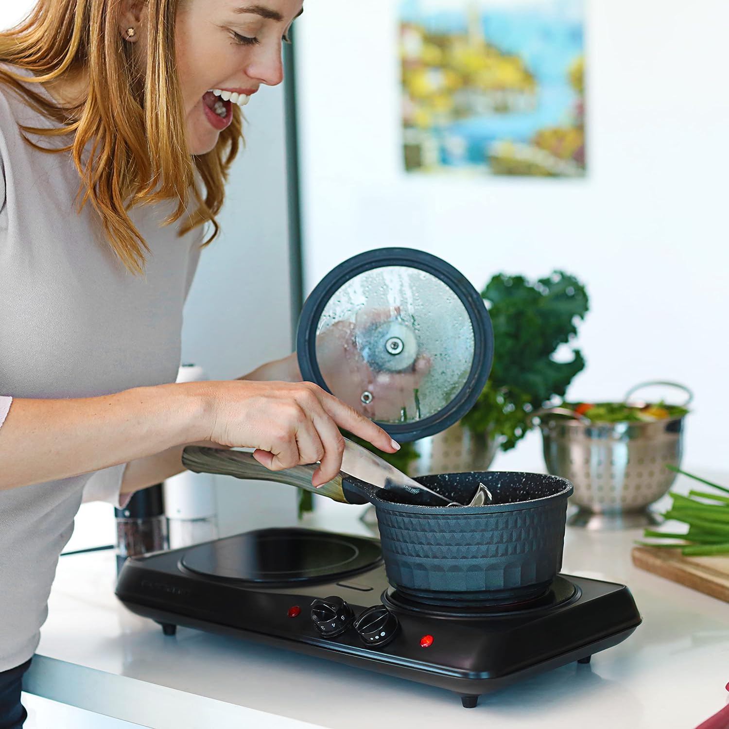 OVENTE Countertop Infrared Single Burner, 1000W Electric Hot Plate with 7” Ceramic Glass Cooktop, 5 Level Temperature Setting & Easy to Clean Base, Compact Stove for Home Dorm Office, Silver BGI101S