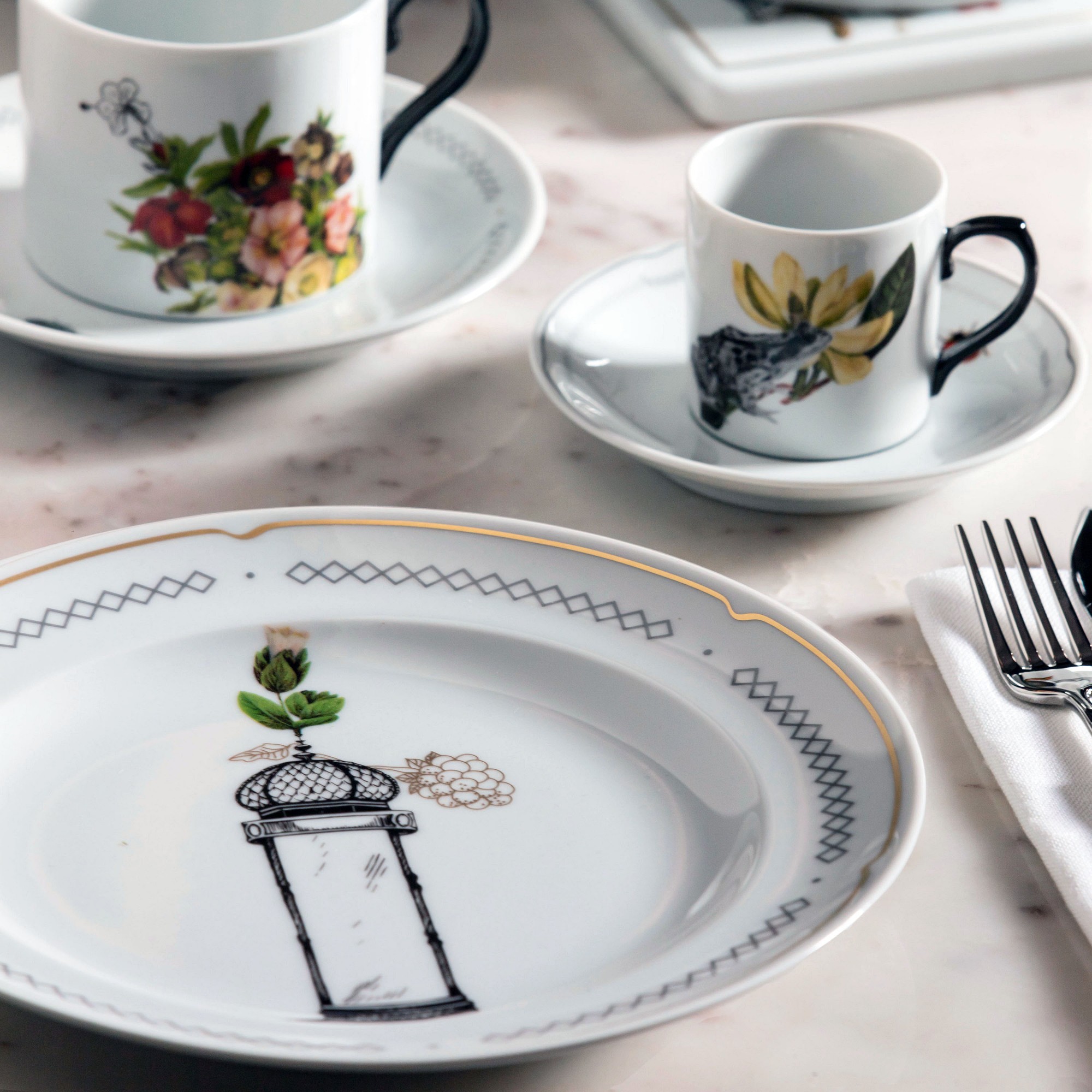 Petites Histoires Dessert Plates, Set of 4