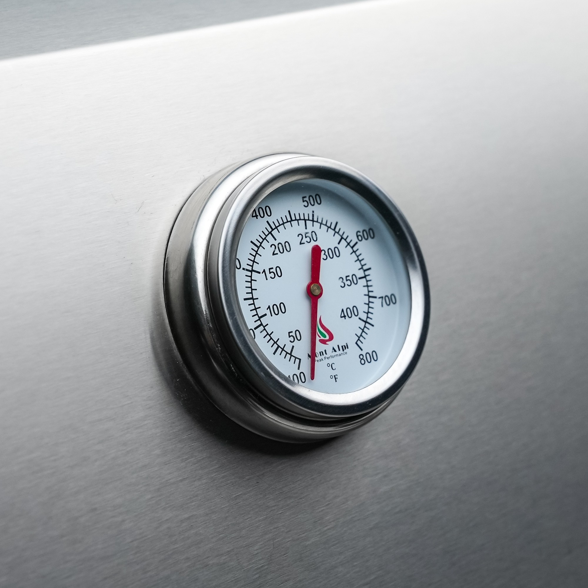 Mont Alpi 805 Deluxe Island with Fridge & Corner Cart