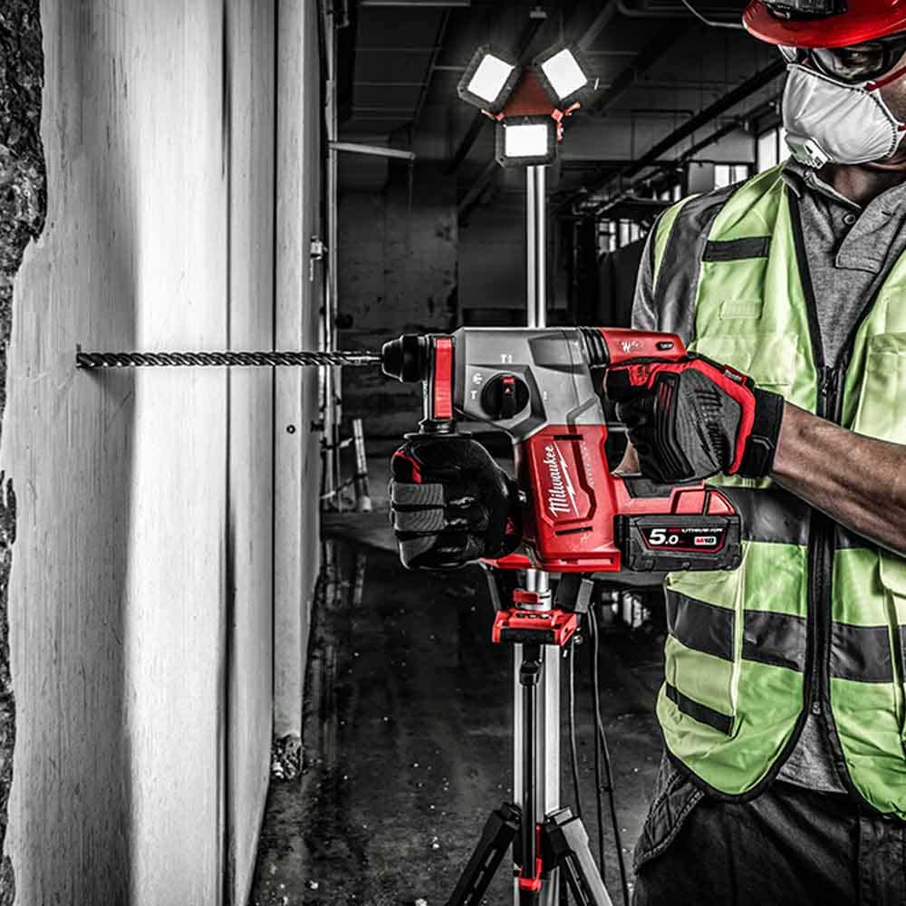 MILWAUKEE 18V Brushless 26mm SDS Plus Rotary Hammer Skin M18BLH0