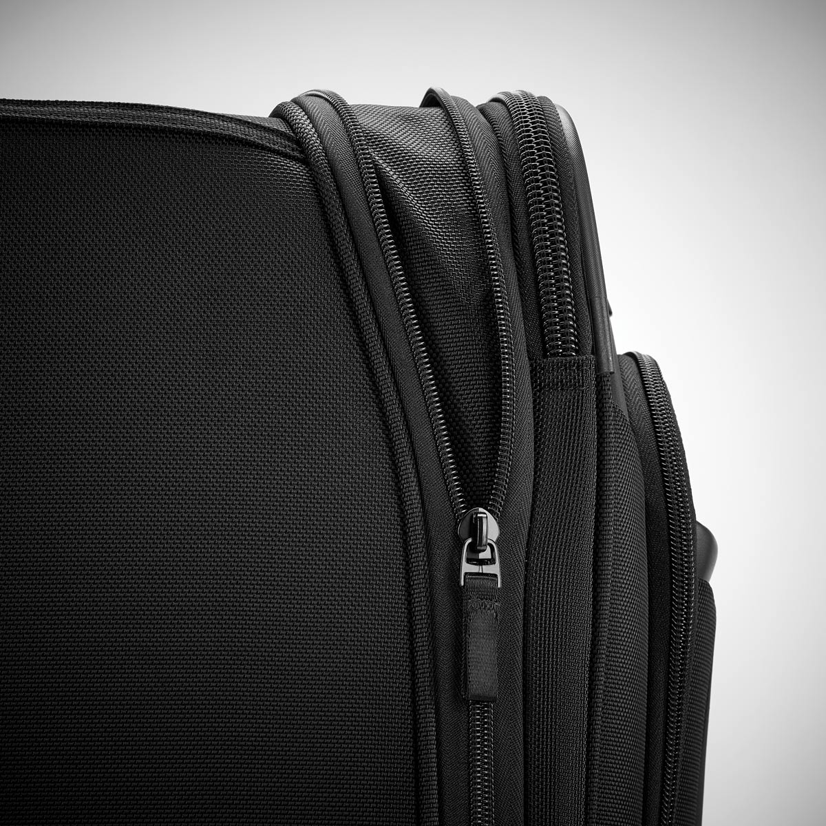 Samsonite Pro Carry On Expandable Spinner
