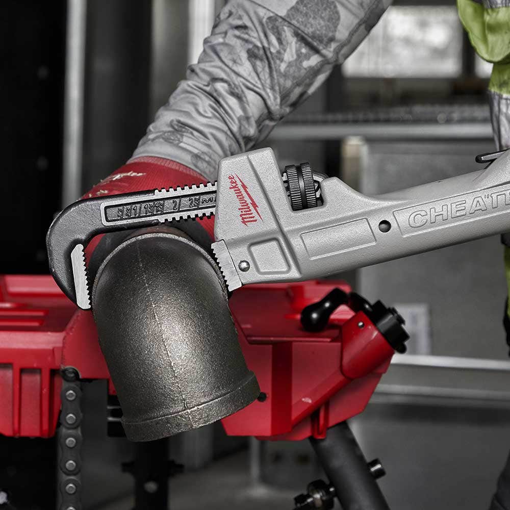 MILWAUKEE Cheater Aluminum Pipe Wrench 48227318