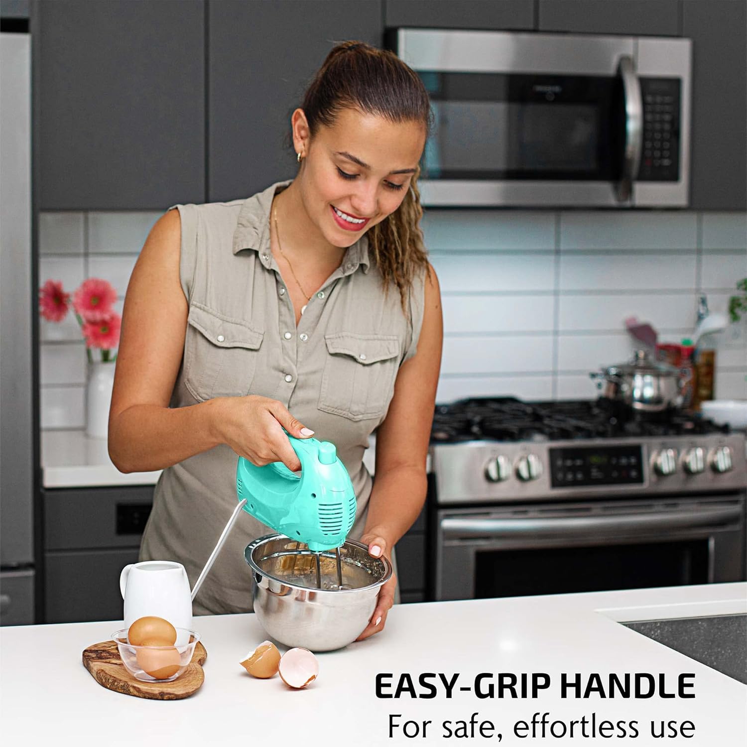 OVENTE Portable 5 Speed Mixing Electric Hand Mixer with Stainless Steel Whisk Beater Attachments & Snap Storage Case, Compact Lightweight 150 Watt Powerful Blender for Baking & Cooking, Black HM151B