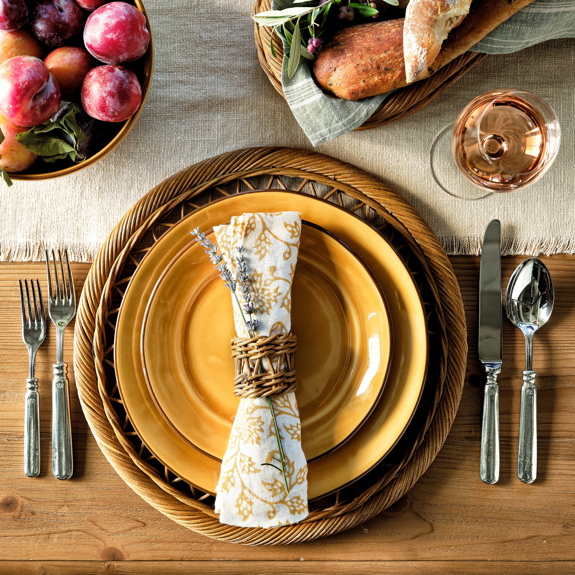 Jakarta Rattan Charger