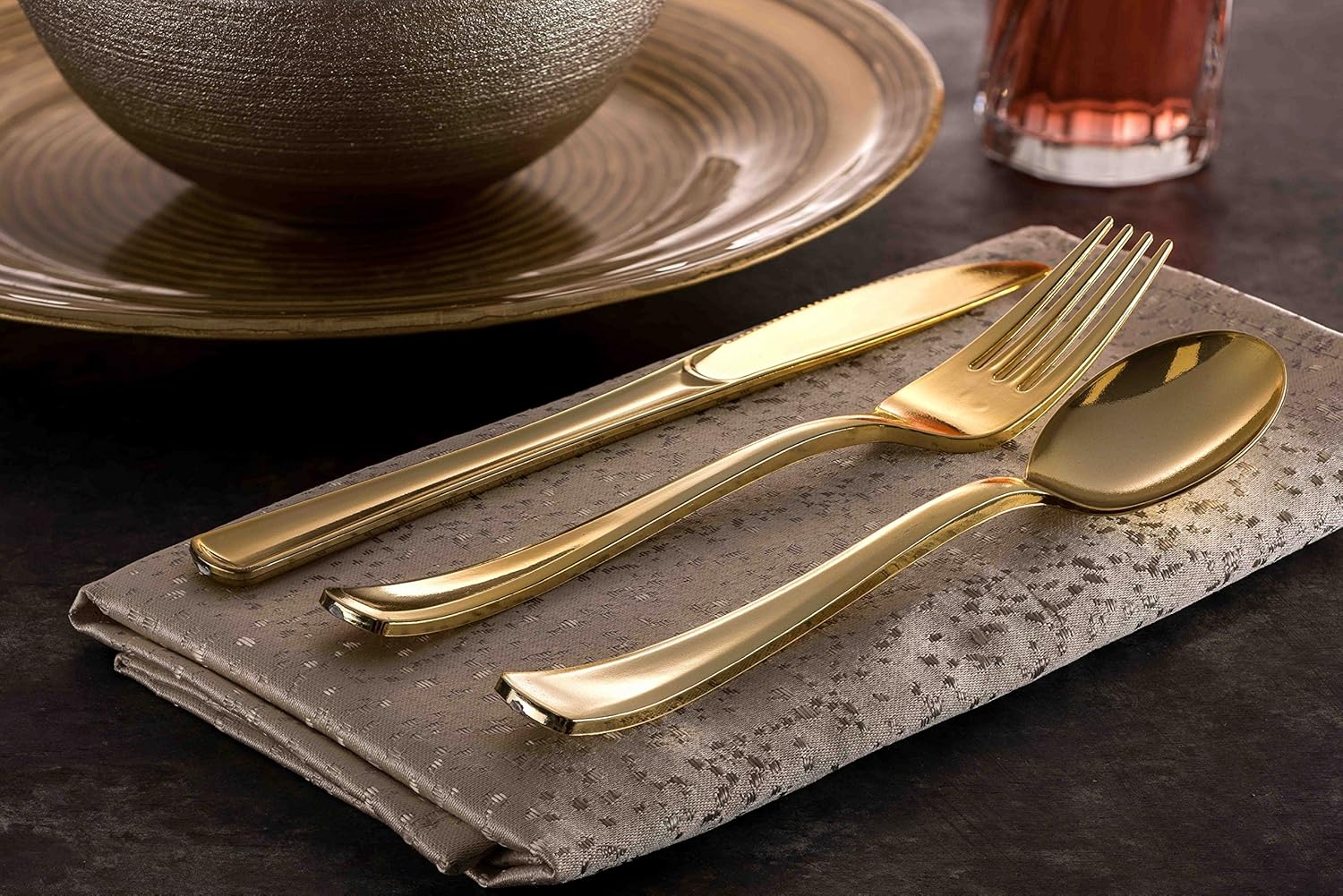 200 Gold Plastic Silverware Set - Plastic Gold Cutlery Set - Disposable Flatware Gold - 100 Gold Plastic Forks, 50 Gold Plastic Spoons, 50 Gold Cutlery Knives Heavy Duty Silverware for Party Bulk