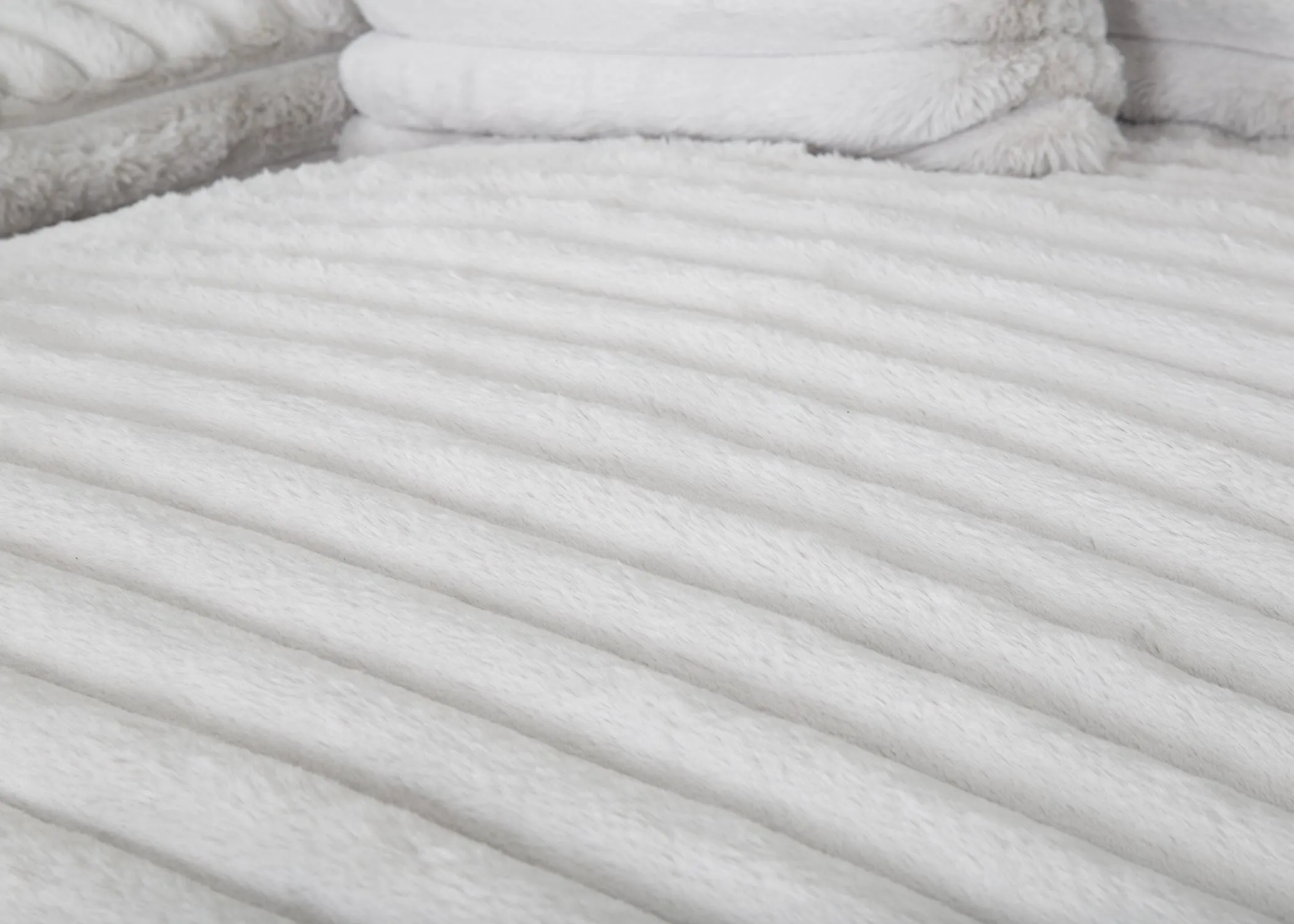 Comfy Upholstered Chaise Lounge