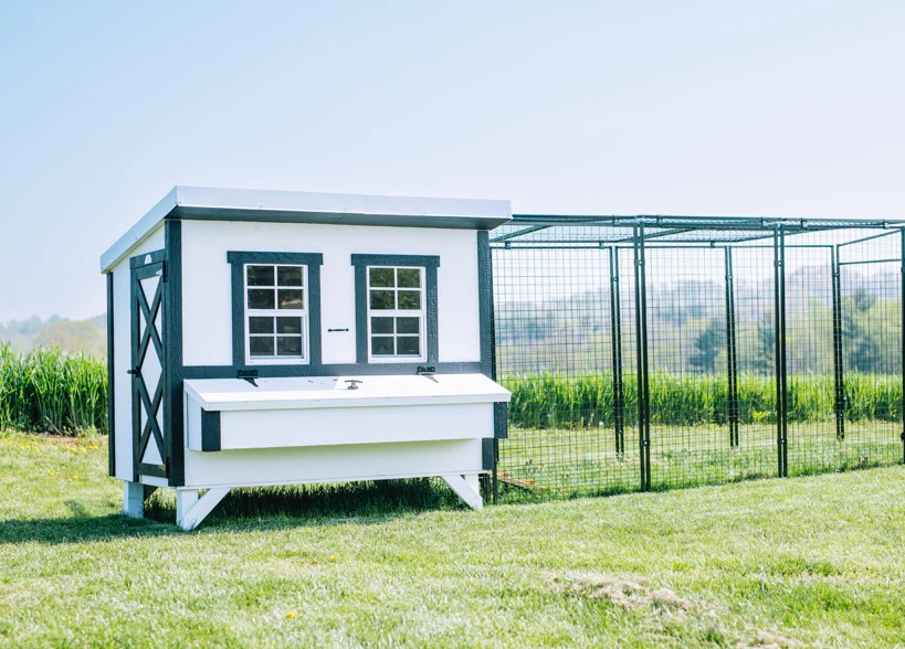 Last 37 items left at clearance sale for only $39.99 OverEZ Classic Large Chicken Coop for up to 15 Chickens - Nesting Boxes