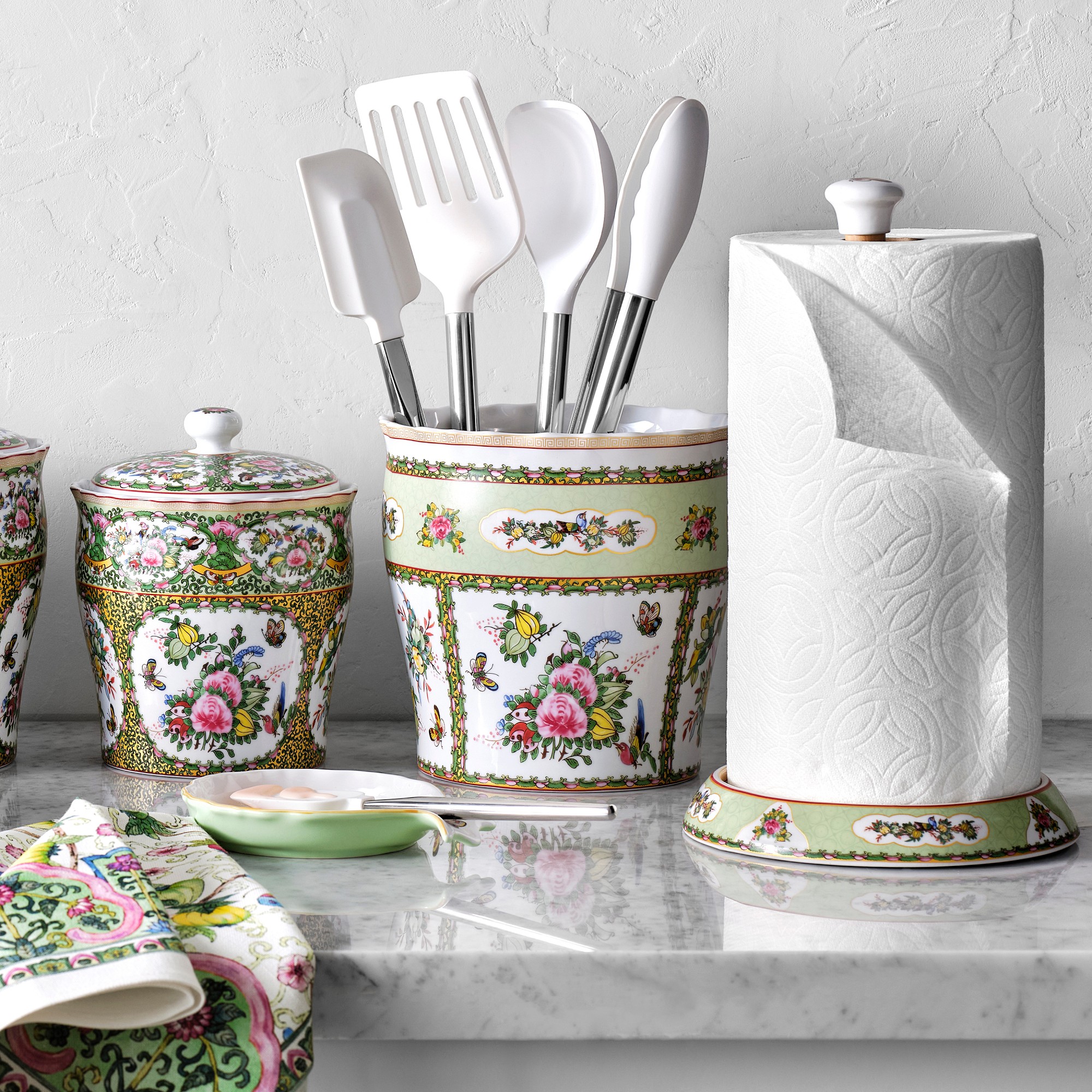 Famille Rose Porcelain Paper Towel Holder