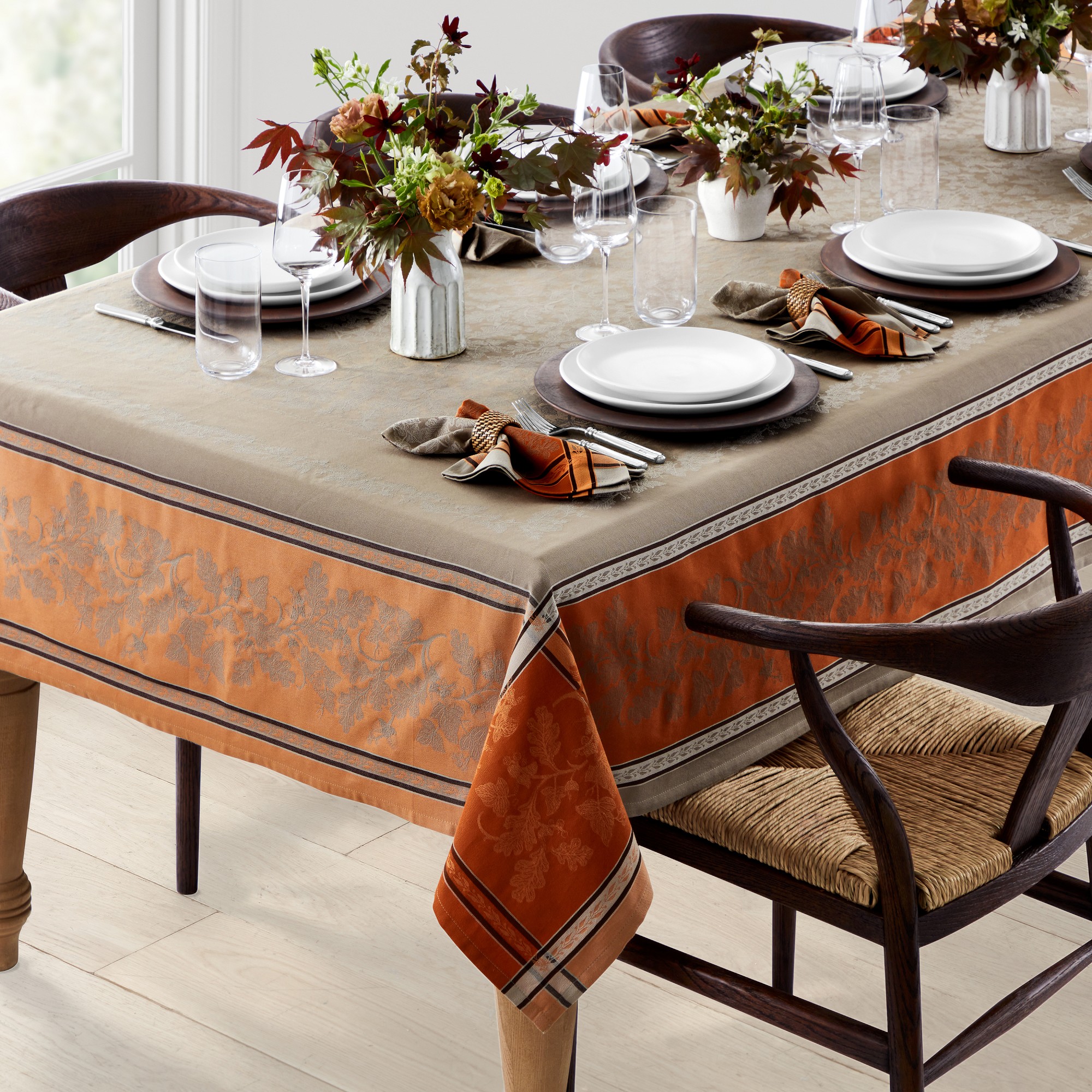 Jacquard Foliage Tablecloth