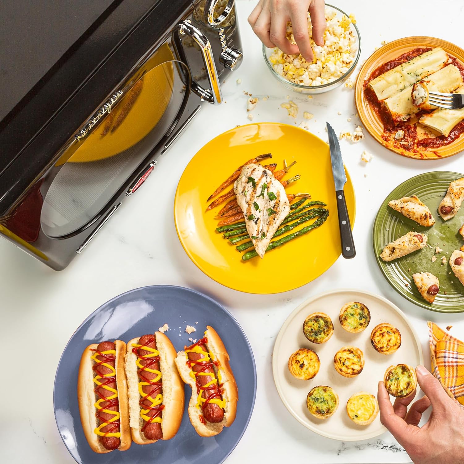 Nostalgia Retro Compact Countertop Microwave Oven - 0.7 Cu. Ft. - 700-Watts with LED Digital Display - Child Lock - Easy Clean Interior - Aqua