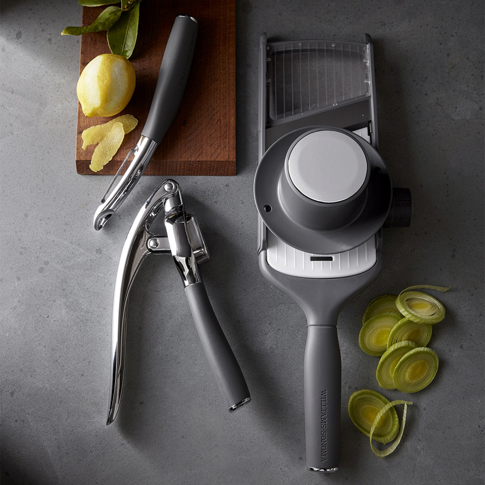 Williams Sonoma Prep Tools Handheld Julienne Slicer