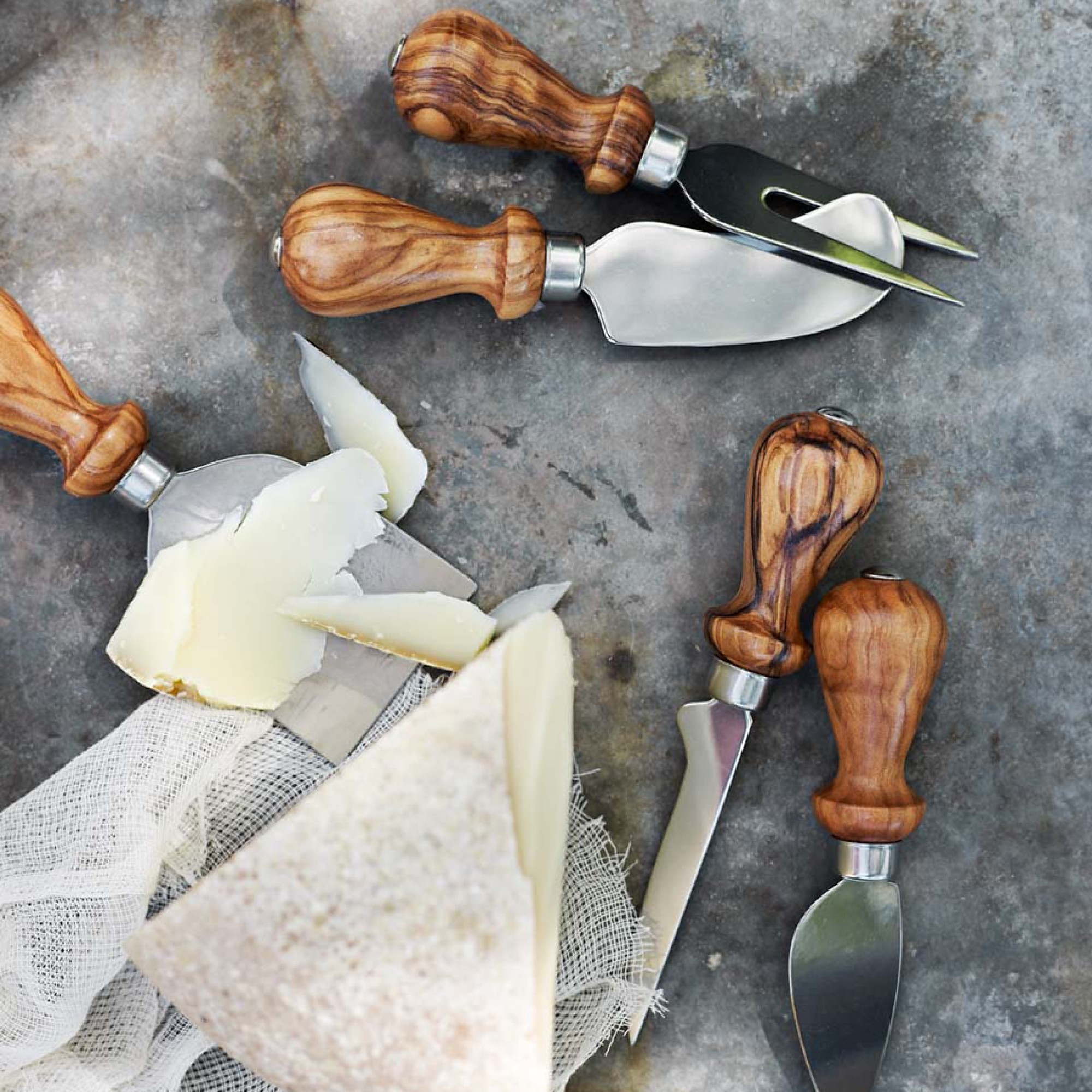 Antonini Olivewood Cheese Knives, Set of 5