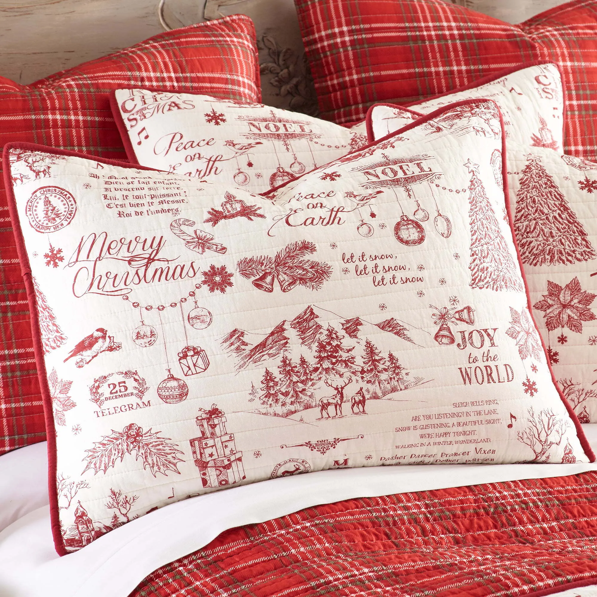 Yuletide Quilt Set - King Quilt (106x92in.) + Two King Pillow Shams (36x20in.) - Christmas Holiday Script - Red and Cream - Reversible - Cotton