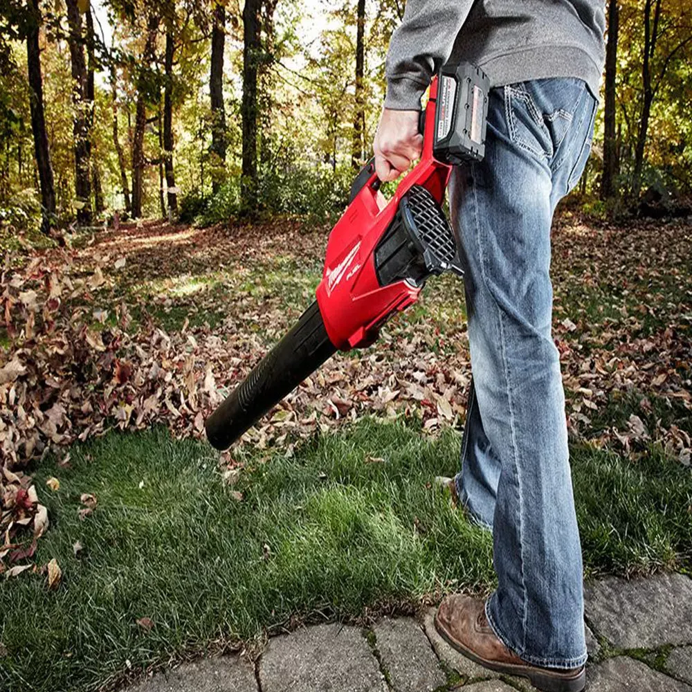 Milwaukee Pre-Sale 2727-21HDP M18 FUEL 18V Cordless 16-Inch Chainsaw & Blower Tool Kit