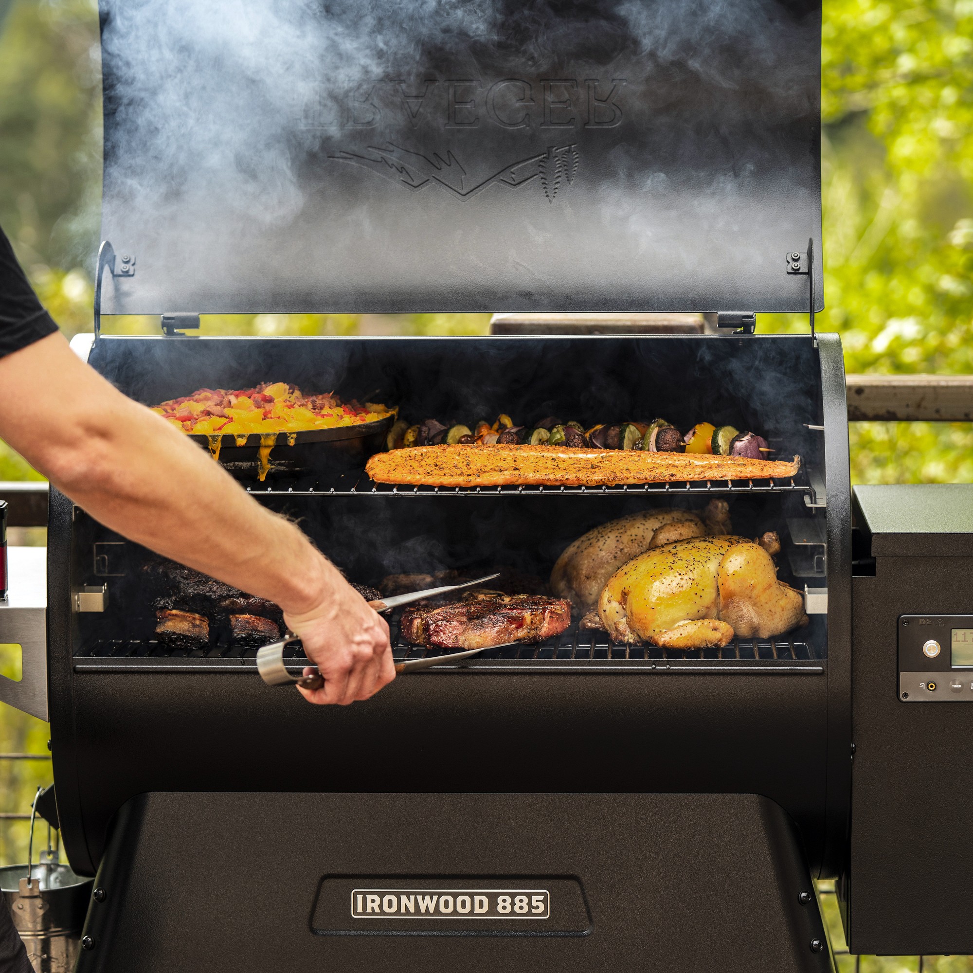 Traeger Ironwood 885 Grill