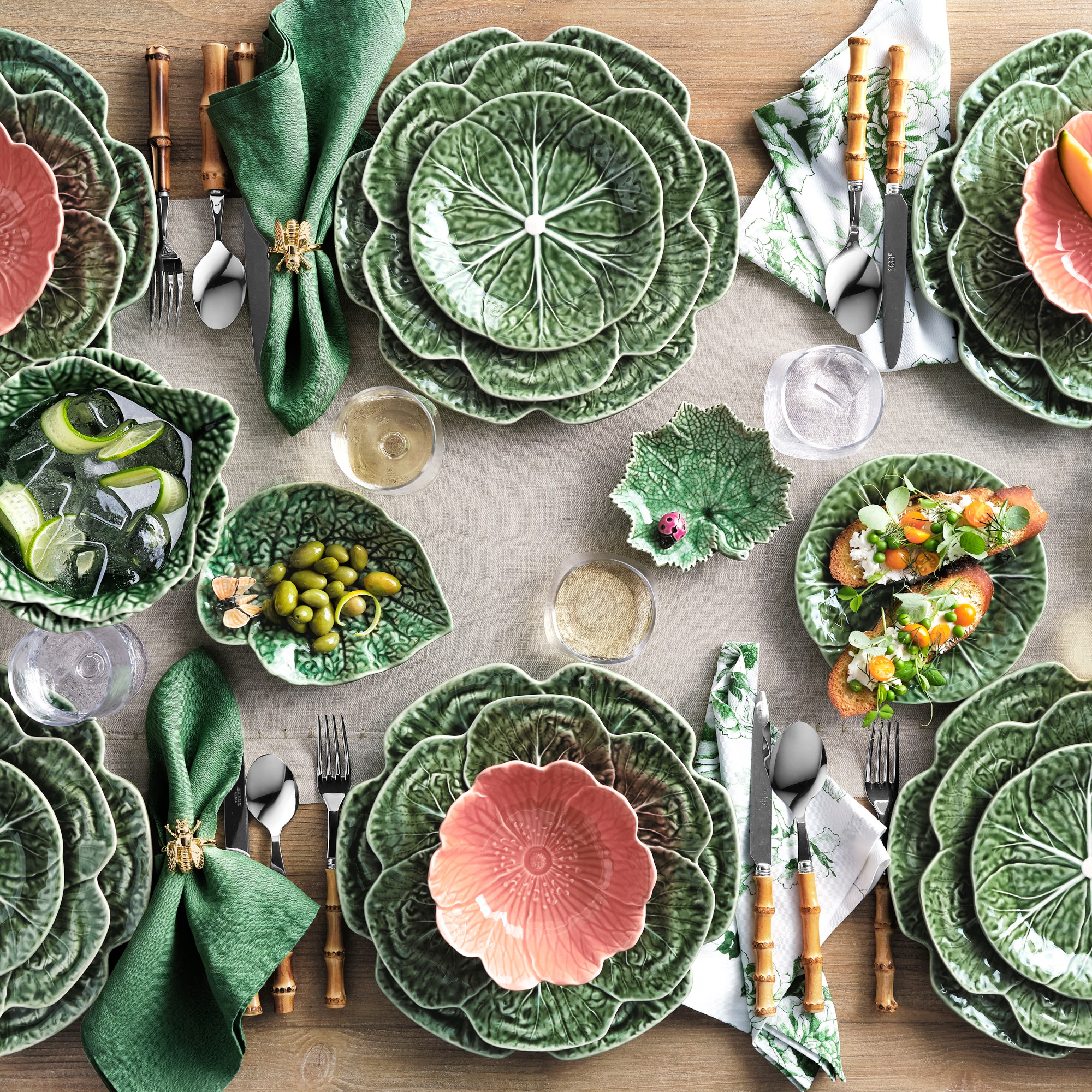 Bordallo Pinheiro Cabbage Chargers