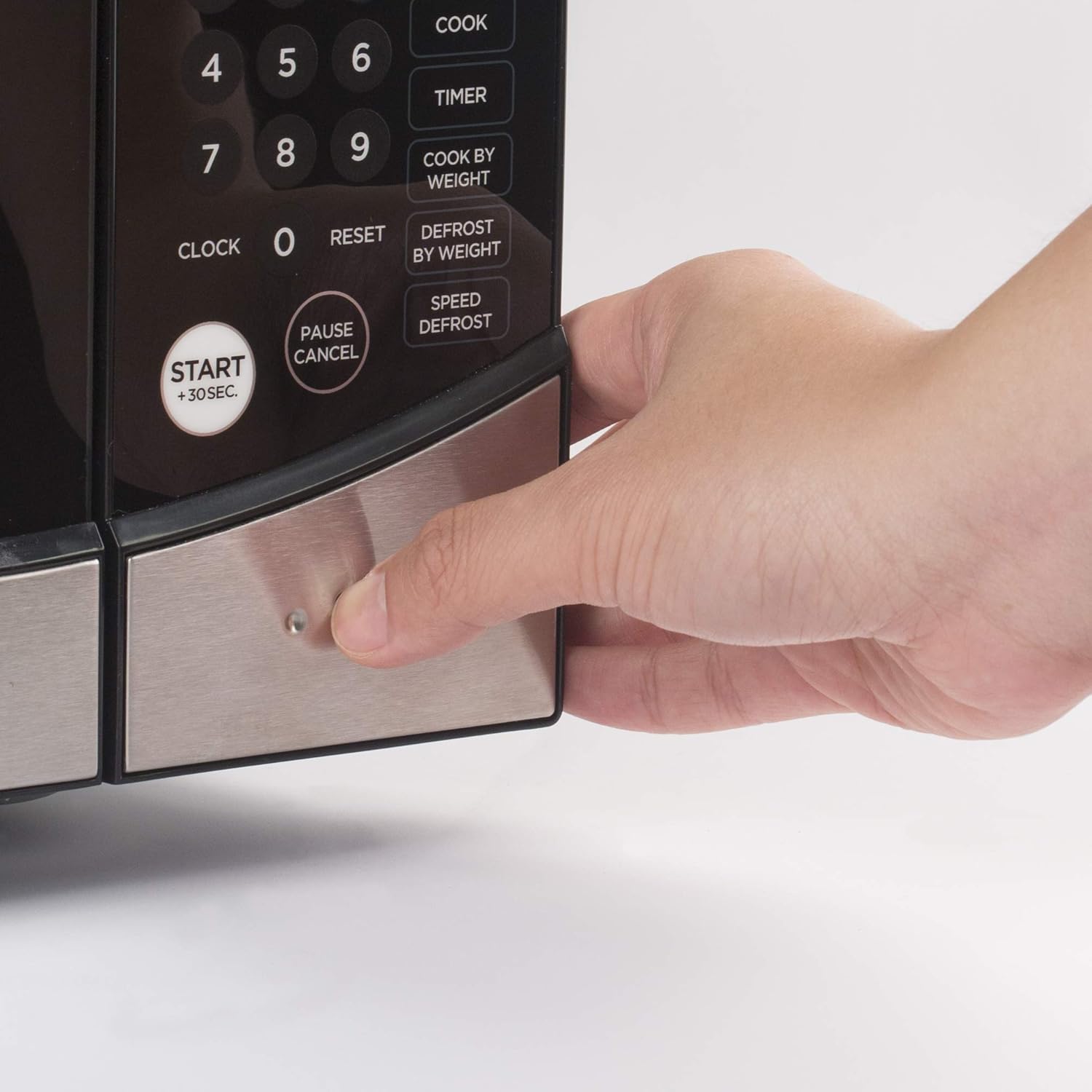 COMMERCIAL CHEF 0.6 Cubic Foot Microwave with 6 Power Levels, Small Microwave with Grip Handle, 700W Countertop Microwave with 30 Minute Timer and Mechanical Dial Controls, White