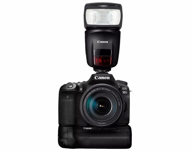 Refurbished EOS 90D EF-S 18-135mm f/3.5-5.6 IS USM Kit