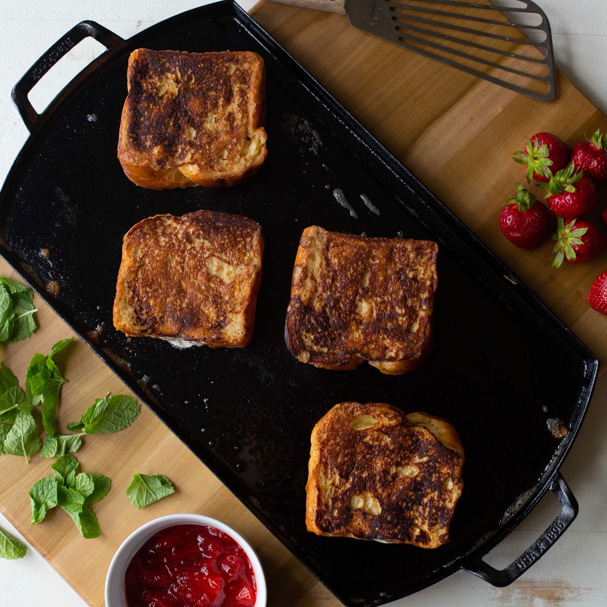 Lodge Blacklock Triple Seasoned Cast Iron Double Burner Griddle