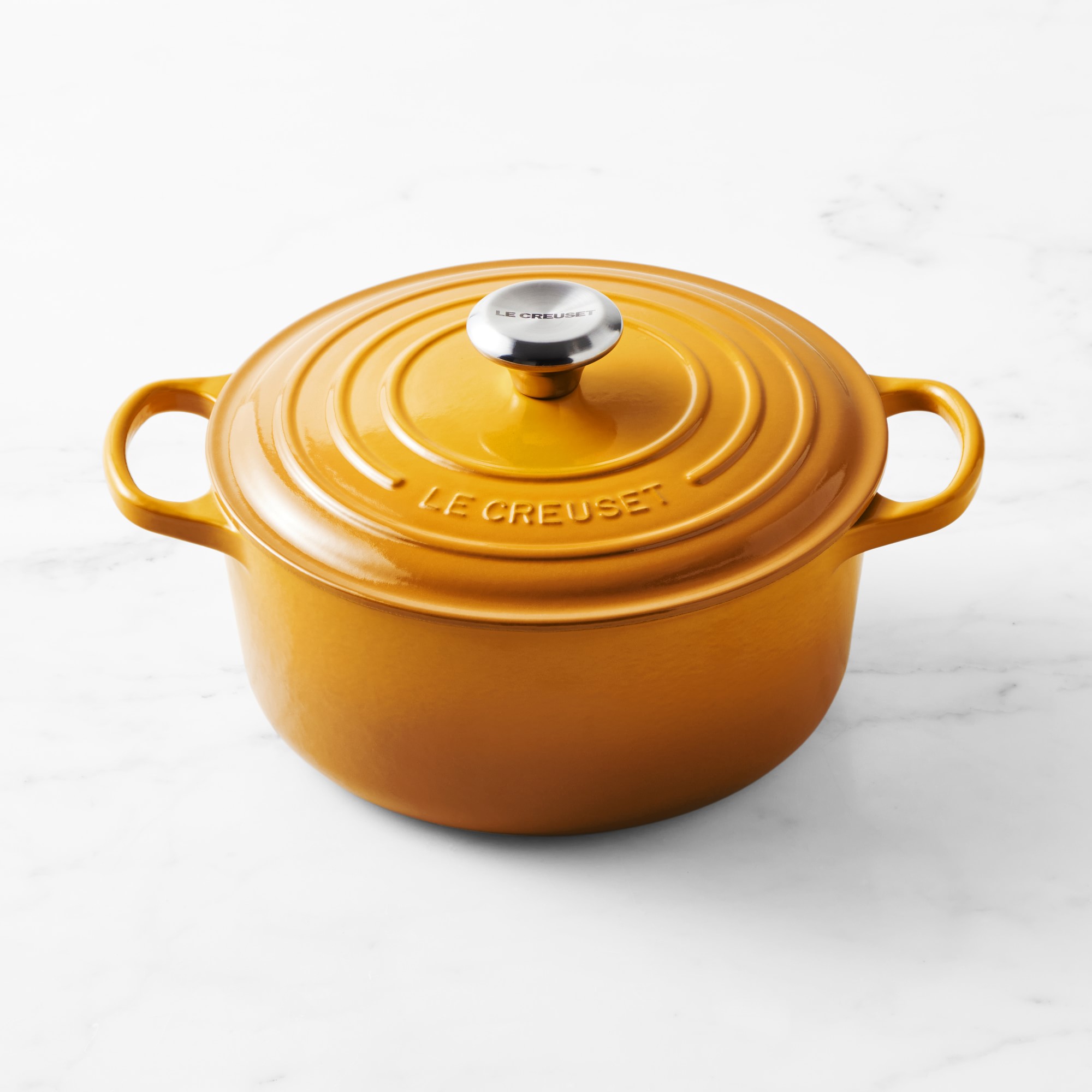 Le Creuset Signature Enameled Cast Iron Round Dutch Oven