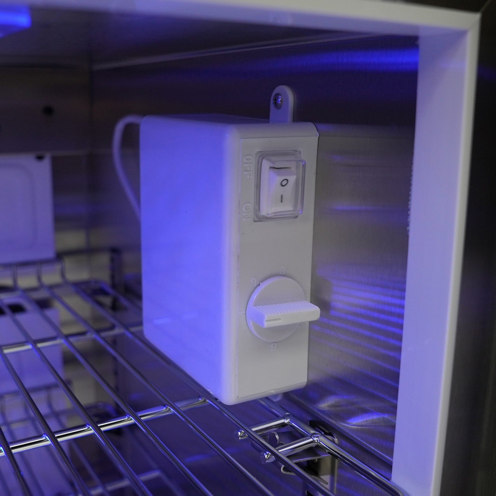 Mont Alpi 805 Deluxe Island with Beverage Center, Fridge, & Corner Module