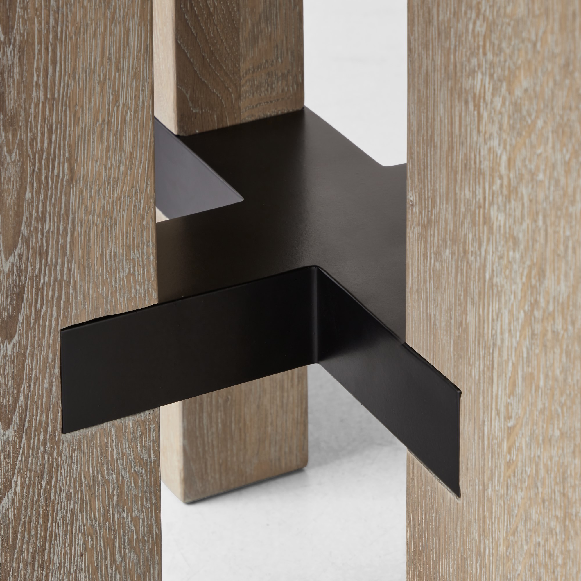 Montauk Round Dining Table (52