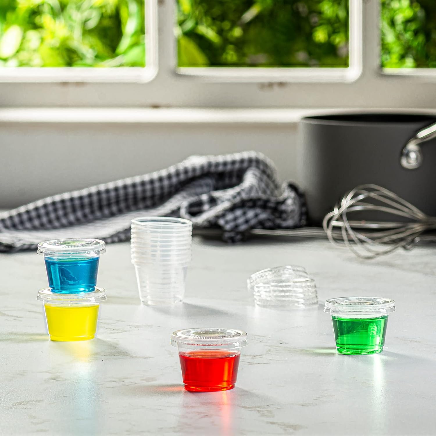 Comfy Package [2 oz. - 100 Count Clear Disposable Plastic Portion Cups with Lids - Soufflé Cups, Jello Shot Cups With Lids, Clear Plastic Containers Perfect for salad Dressing and More