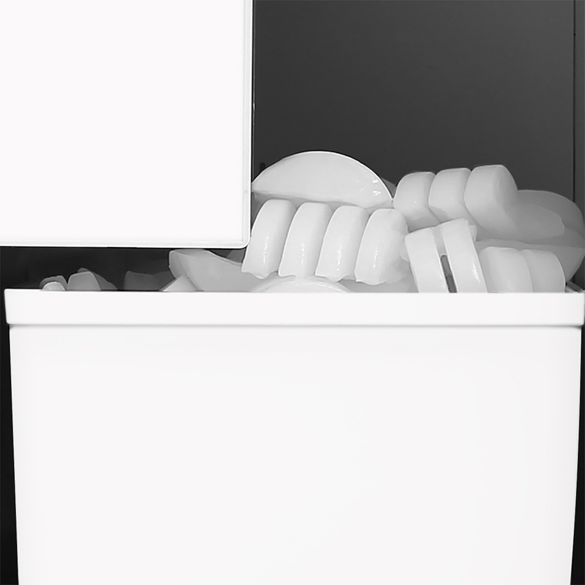 Whynter 14 Undercounter Automatic Marine Ice Maker