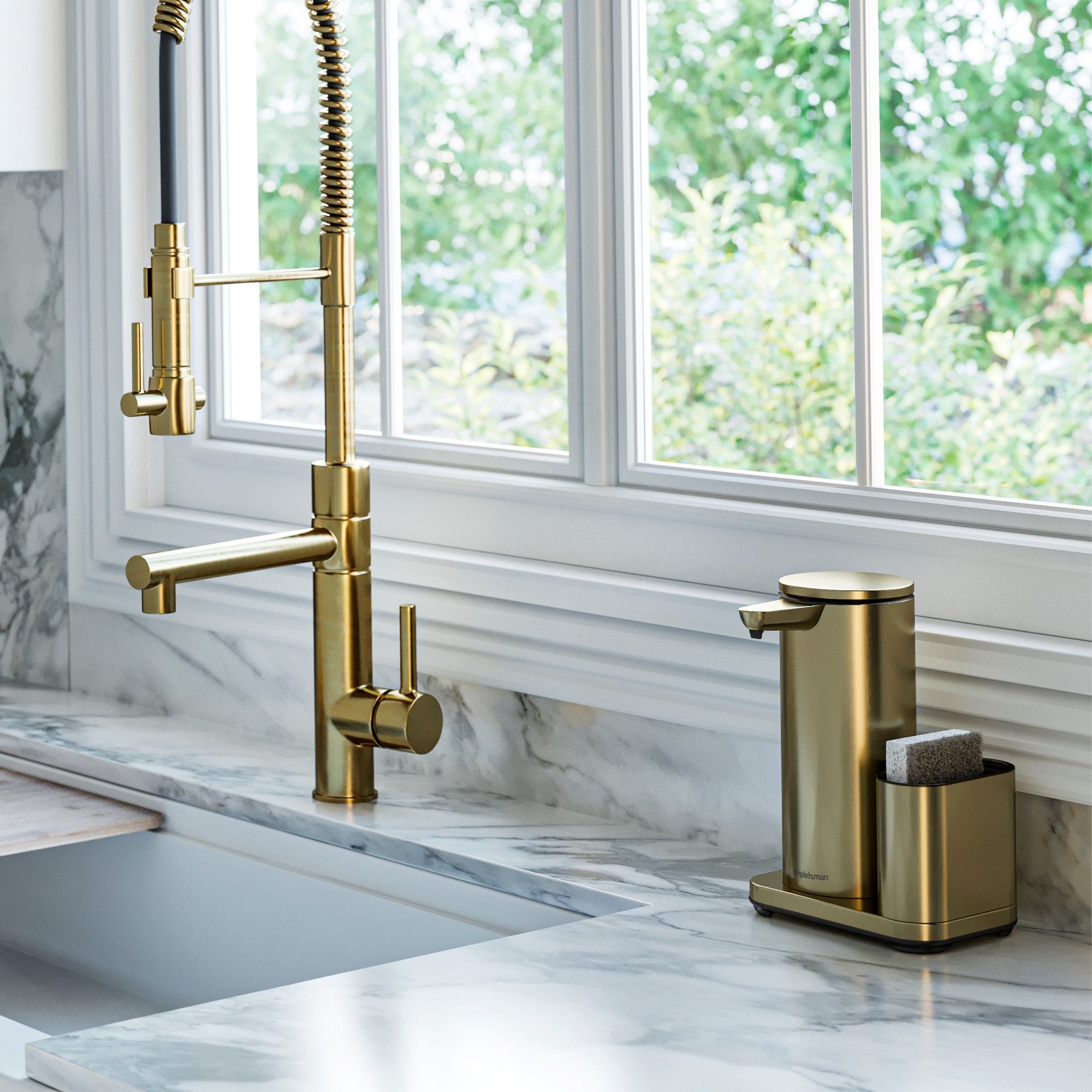 simplehuman™ Rechargeable Liquid Sensor Pump with Sponge Caddy, 14-Oz.