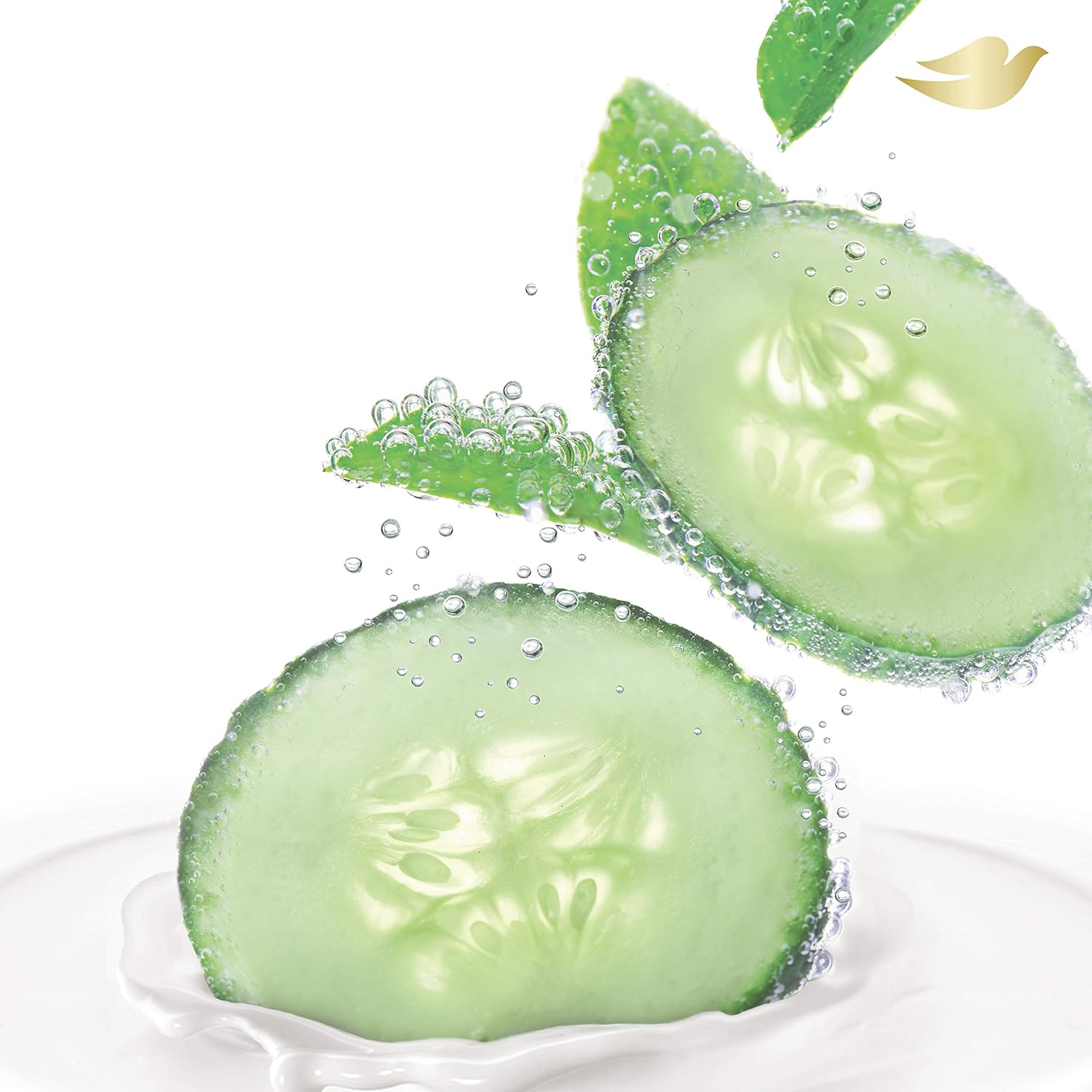 Dove Body Wash with Pump Refreshing Cucumber and Green Tea 3 Count Refreshes Skin Cleanser That Effectively Washes Away Bacteria While Nourishing Your Skin 30.6 oz