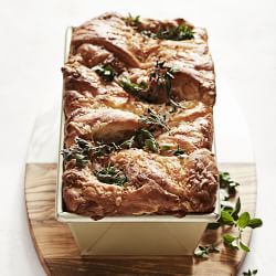 Williams Sonoma Goldtouch® Pro Nonstick Loaf Pan