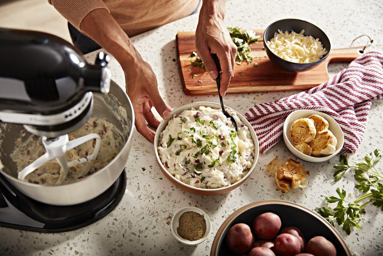 KitchenAid Classic Series 4.5 Quart Tilt-Head Stand Mixer K45SS, White